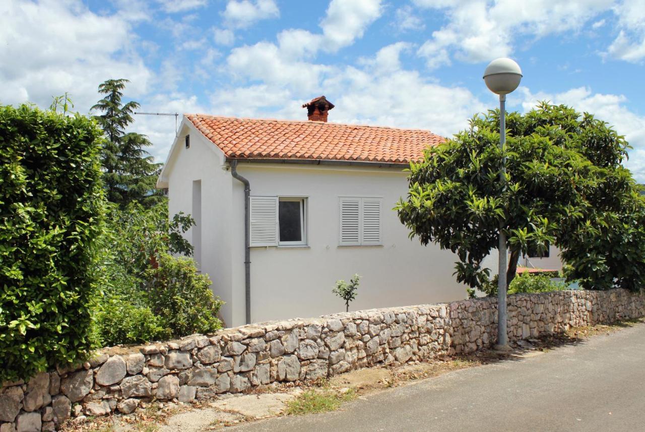 Apartments By The Sea Vantacici, Krk - 5347 Malinska Exterior foto